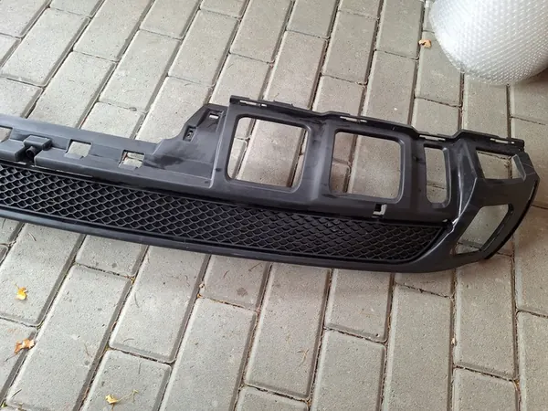 Rejilla de parachoques trasero Mercedes ML W166 AMG A1668850053 image 6