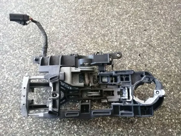 BMW X4718722808 Framre höger dörrhandtagsram image 2