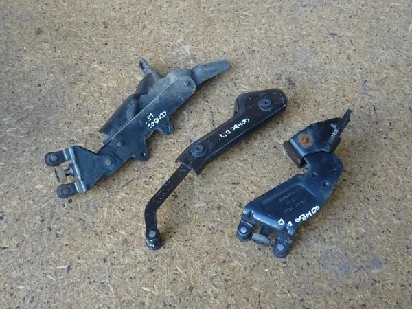 OPEL COMBO III D Rolo de Porta Traseira Esquerda OEM 32750 51919828 image 3