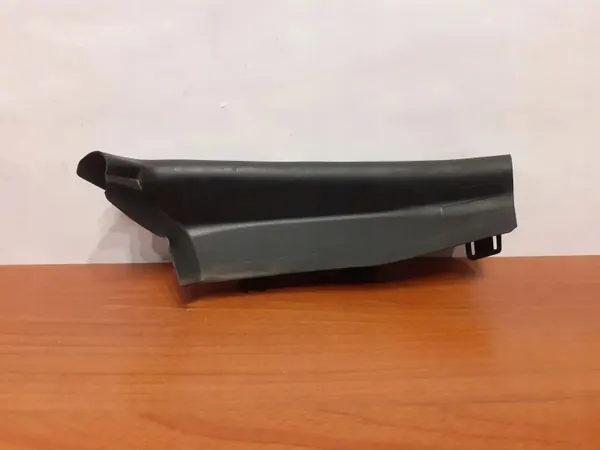 Volvo OEM 9429 etupyyhkijät 1.5L hybridille image 2
