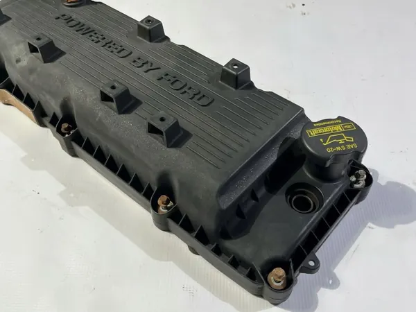 Tampa de válvula direita OEM CC3E6K271BC Ford F150 image 5