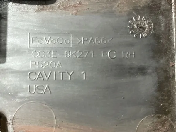 Tampa de válvula direita OEM CC3E6K271BC Ford F150 image 8