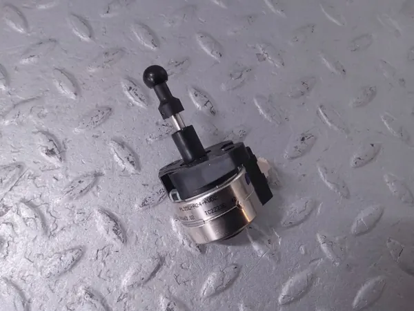 Koplamp afstelmotor rechts BMW XM OEM 63115A40884 image 4