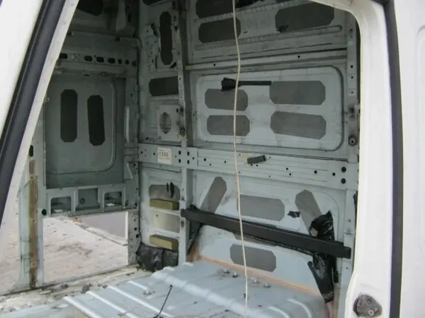 Esqueleto Cabina Volvo FH13 OEM 85103677 Sin Puertas image 3