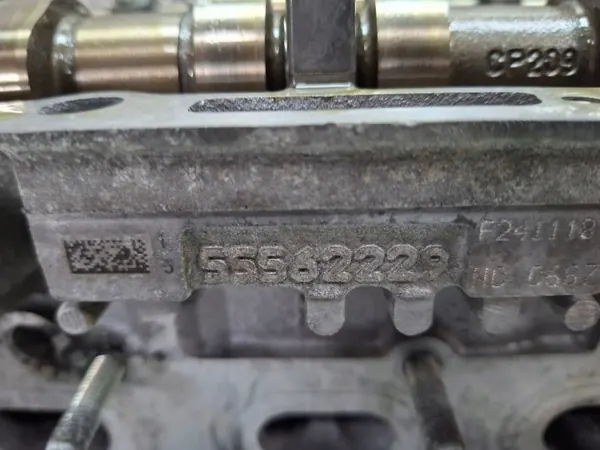 Culasse Moteur OEM 55562229 pour Opel image 5