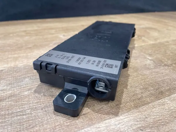 Zekeringkast OEM J8A2-14516-AC voor Range Rover Velar L560 image 3