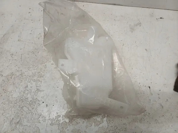 OPEL MOKKA X Ruitensproeierreservoir 95182247 image 2