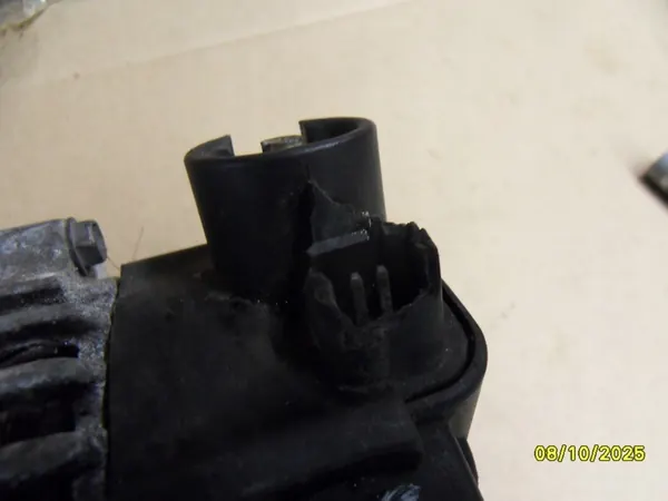 Vaihtovirtageneraattori Valeo 9641727480 image 4