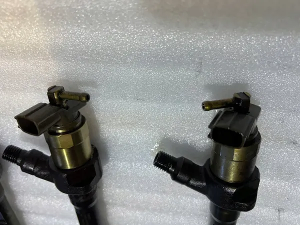 Injecteurs Mazda 6 2.2 Diesel 2011 R2AA-13H50 image 7