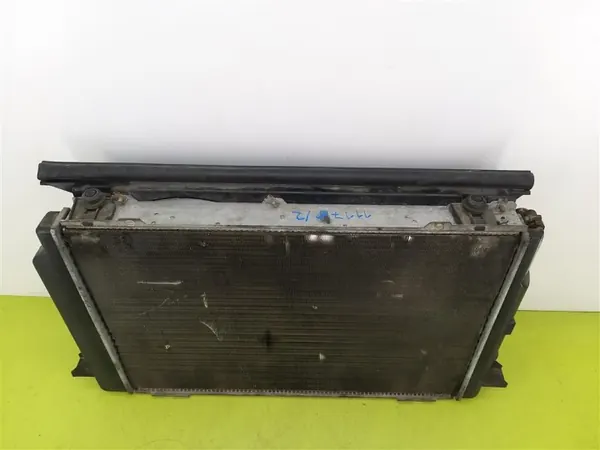 Audi Kühler mit Lüfter OEM 8A0121223A image 4