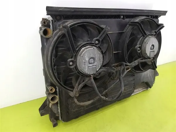 Audi Kühler mit Lüfter OEM 8A0121223A image 7