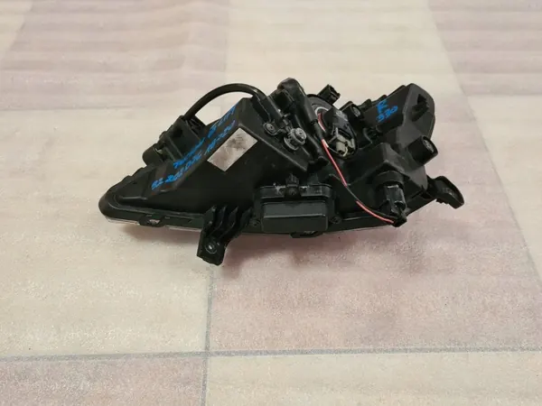 Hyundai OEM 92202D7600 Oikea Halogeenivalo image 4