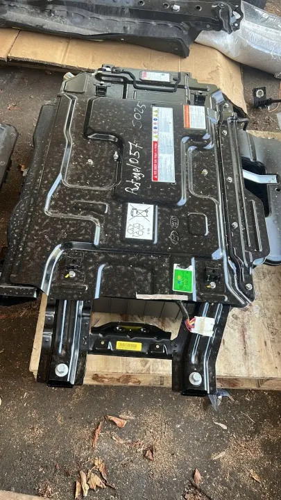 Batería Kia usada OEM 37504CR620 para CEE'D Sportwagon image 2