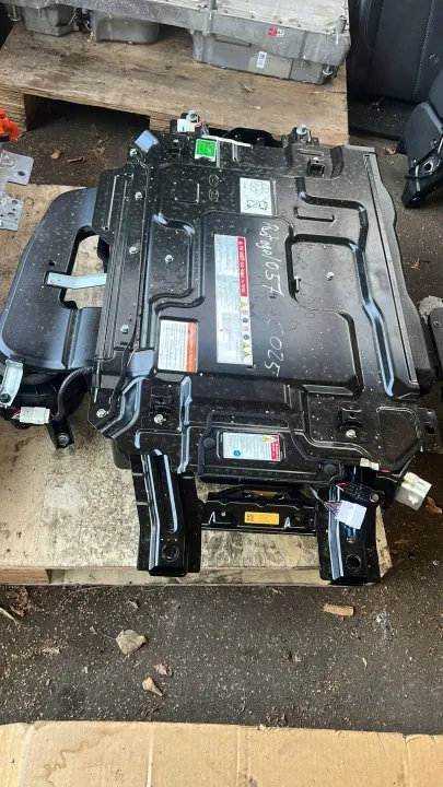 Batería Kia usada OEM 37504CR620 para CEE'D Sportwagon image 3