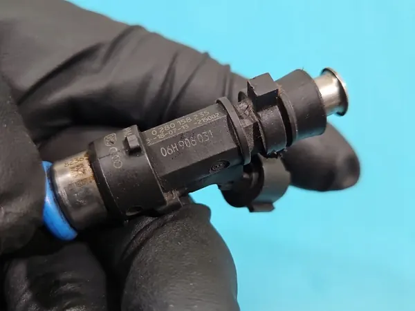 Iniettore Audi Q5 I 8R 2.0 TFSI image 6