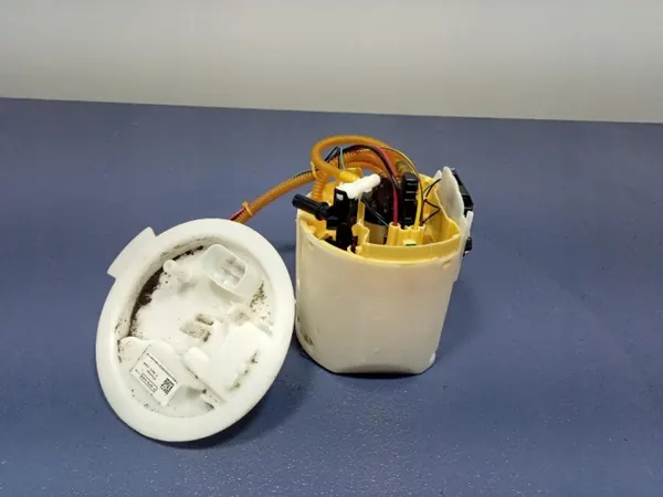 Bränslepumpflytare OEM 7473444 för BMW 3 G20 image 2