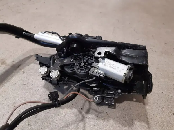 Dakscharnier links achter BMW 4 Cabrio OEM 7401031 image 5