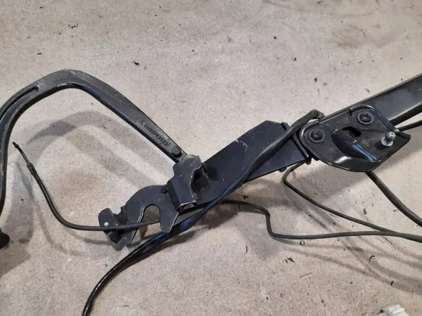 Dakscharnier links achter BMW 4 Cabrio OEM 7401031 image 8