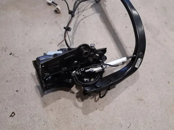 Dakscharnier links achter BMW 4 Cabrio OEM 7401031 image 9