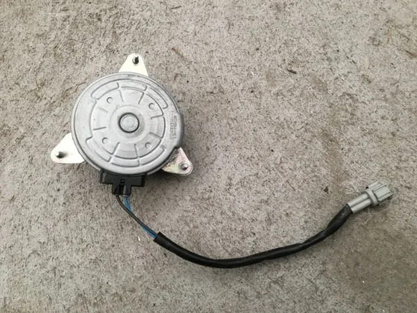 Moteur Ventilateur Subaru Forester OEM B1400004 - Occasion image 2