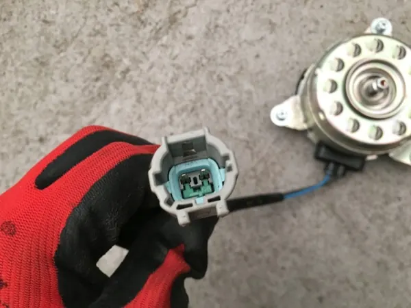 Moteur Ventilateur Subaru Forester OEM B1400004 - Occasion image 3