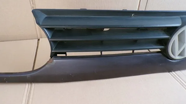 GOLF III Grill Left 1H6853653C image 6