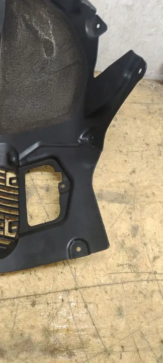 BMW 5 G30 G31 Etuvasen pyöräkaari OEM 51717340785 image 8