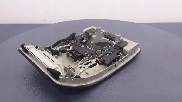 Luz Audi A4 B6 S-Line OEM 8E0947135E image 5