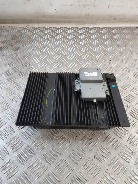Radioförstärkare OEM 30732824 + Navigationsmodul image 2