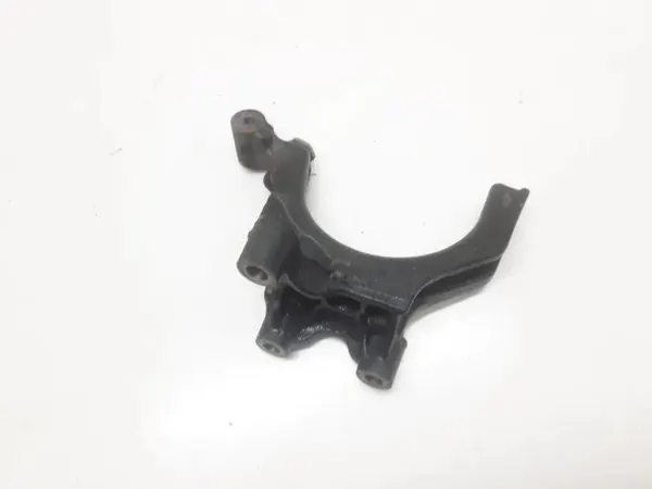 Pakoputken kiinnike OEM 04L25 VW Passat B8 2.0L Diesel image 2