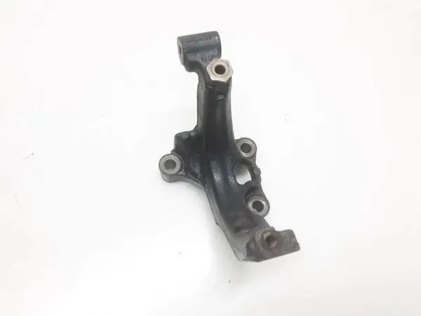 Pakoputken kiinnike OEM 04L25 VW Passat B8 2.0L Diesel image 4