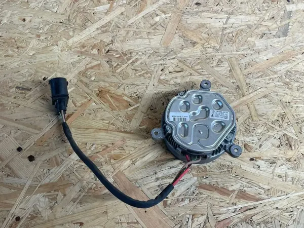 Relé ventoinha radiador Porsche 911 OEM 99162403704 image 2