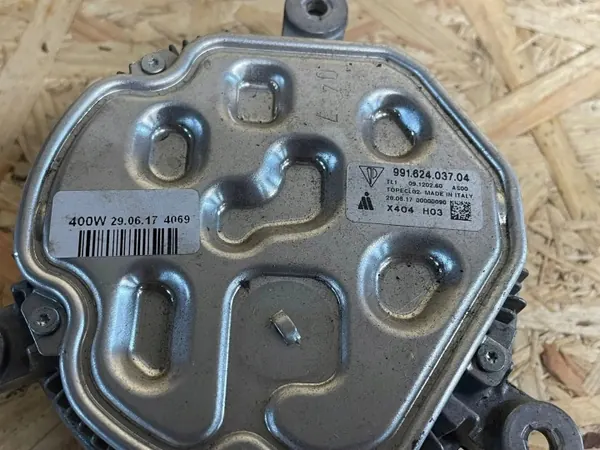 Relé ventoinha radiador Porsche 911 OEM 99162403704 image 4