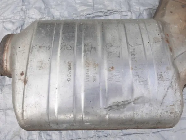 BMW G30 G31 Katalysaattori OEM 8582068 3.0d image 3