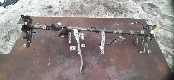 Hyundai Veloster Dashboardbalkframe OEM Gebruikt image 3