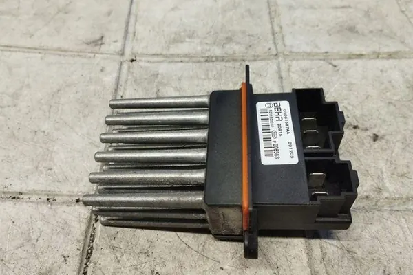 Värmefläkt Relä Chrysler Pacifica 05061587AA image 3