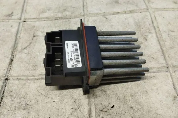 Värmefläkt Relä Chrysler Pacifica 05061587AA image 4