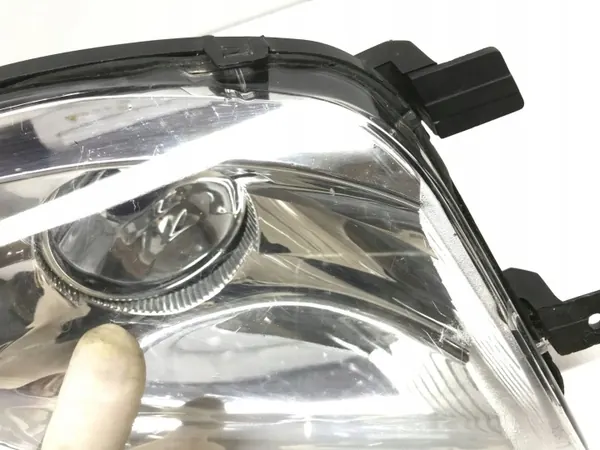 OEM 9670528280 Etu-oikea sumuvalo Peugeotille image 3