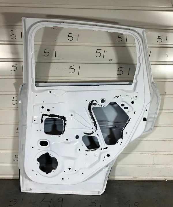Kuga Escape MK2 II 2013-2019 Höger Bakdörr OEM image 8