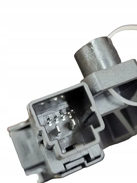 Achterste rechter raammotor VOLVO V40 CROSS COUNTRY image 2