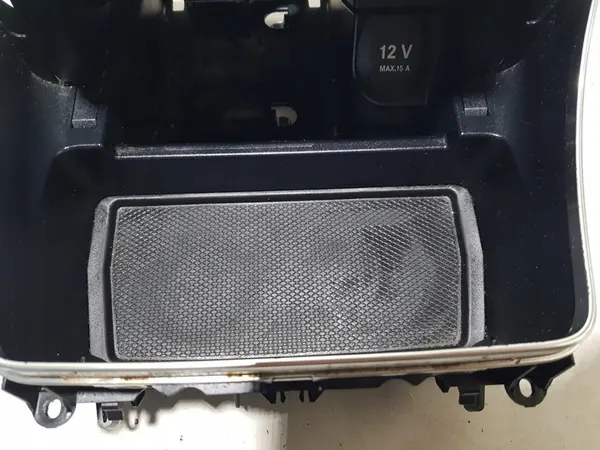 Tuhkakuppi Lokero Mercedes W205 GLC X253 image 5