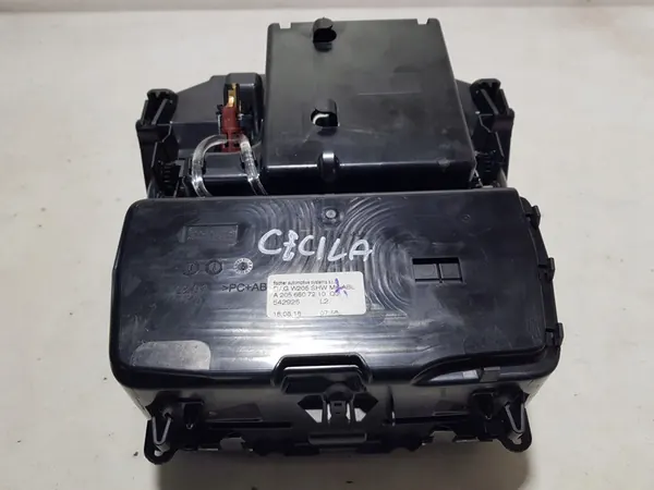 Tuhkakuppi Lokero Mercedes W205 GLC X253 image 6