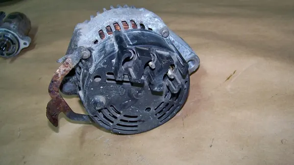 Smart ForTwo I 450 0.6 99r generaattori image 3