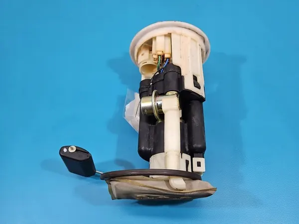 Bomba de Combustível Hyundai Getz 1.3 12V Carcaça e Conector Danificados image 9