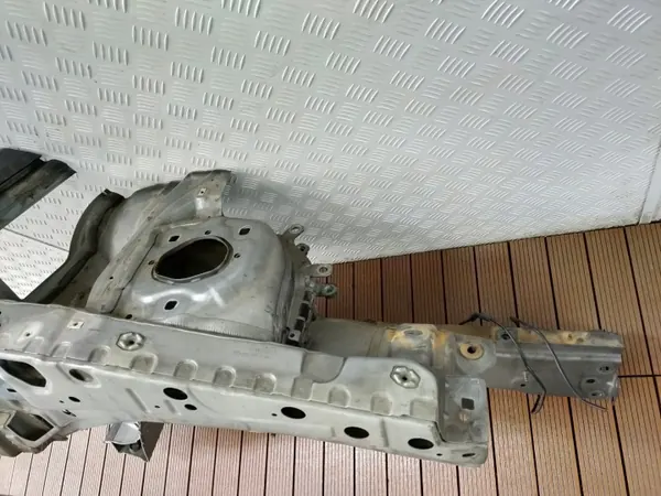 Support de suspension avant droit Mercedes Classe A W176 OE image 3