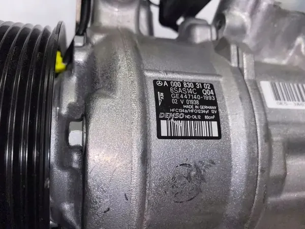 Compresor de Aire Acondicionado Mercedes C W205 A0002306911 image 3