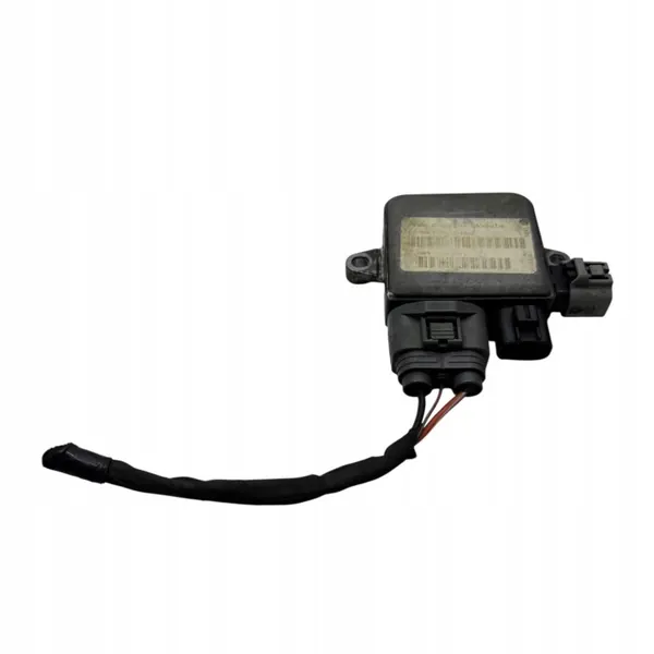 Tesla Model S 2017 Tuuletinohjain OEM 6008953-00-B image 10