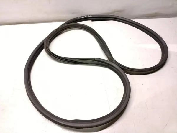 Junta maletero Hyundai I30 OEM 87321-2L200 - Usado image 2