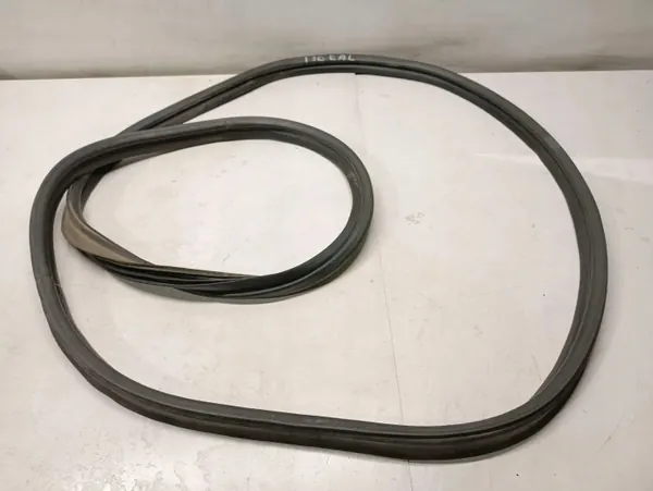 Junta maletero Hyundai I30 OEM 87321-2L200 - Usado image 3