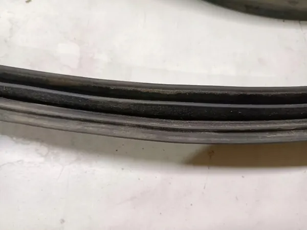 Junta maletero Hyundai I30 OEM 87321-2L200 - Usado image 4